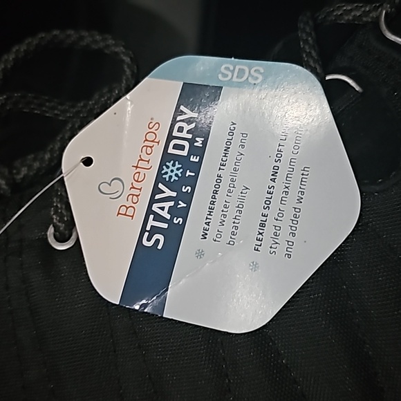 Size 7.5 BareTraps boots, weatherproof, flexible soles and soft linings - Picture 5 of 5